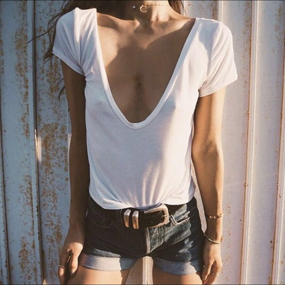 ARE YOU AM I Tops - Are You Am I white Dia crop t-shirt